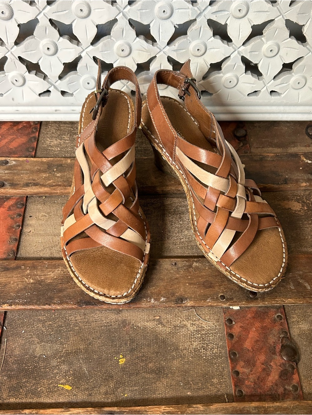 Naturalizer Leather Wedge Sandals Womens 7M Brown Cream‎ Strappy Comfort